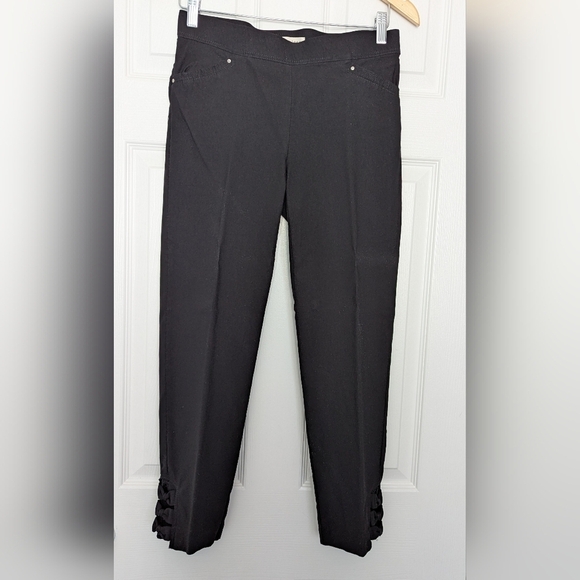 Retrology Women's Black Pants With Open Bow Detailing At The Hem - Picture 1 of 5